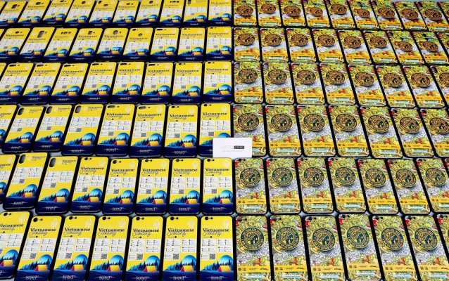 In ốp lưng điện thoại doanh nghiệp Scout 1