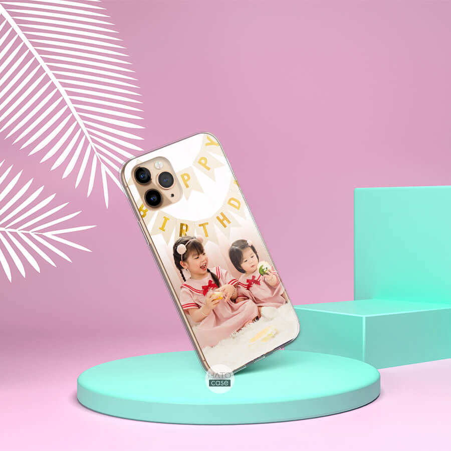 In hình gia đình trên ốp lưng