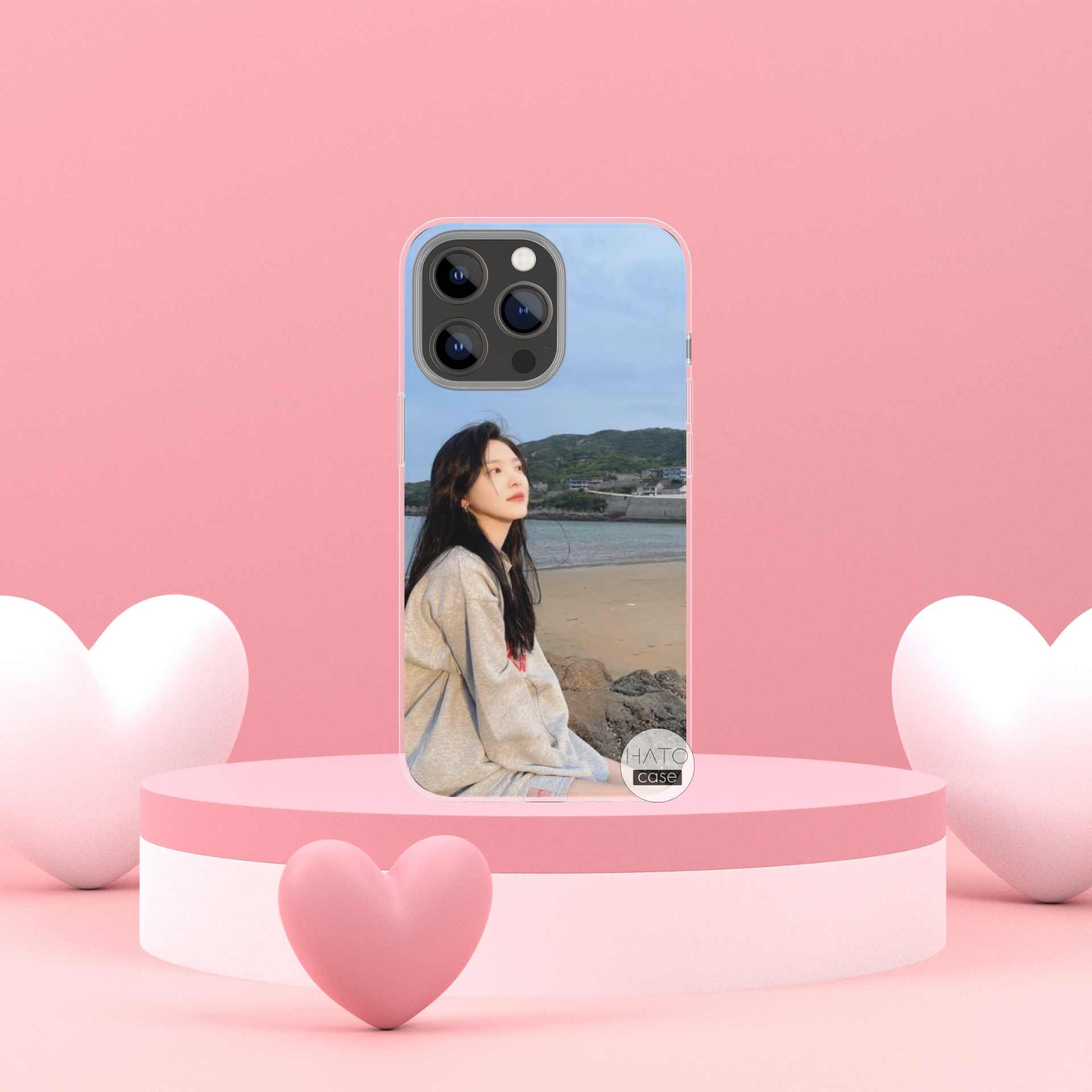 Hội nghiện phim "Hôn Lễ Của Em" đã tạo nên cơn sốt trong cộng đồng yêu phim. Và bạn, như một người hâm mộ đích thực, không thể bỏ qua cơ hội thể hiện đam mê của mình. Đây là lúc ốp điện thoại iPhone 11 trở thành công cụ tuyệt vời để bạn thể hiện tình yêu với bộ phim đầy cảm xúc này. Hãy khám phá cùng Hato Case cách ốp điện thoại iPhone 11 có thể truyền tải thông điệp và gợi nhớ kỷ niệm của "Hôn Lễ Của Em".